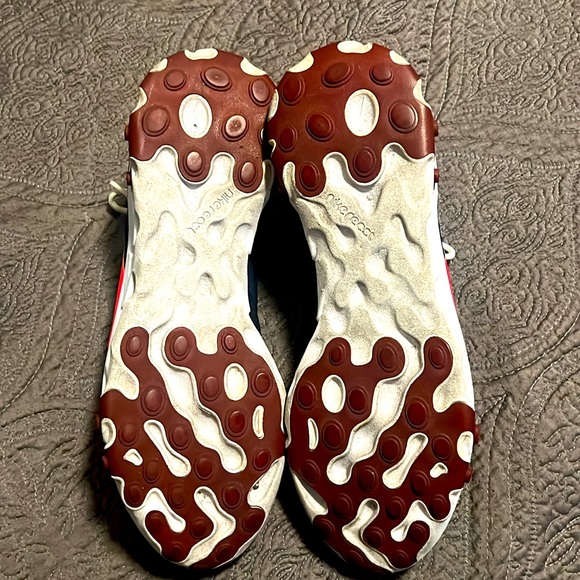 navy blue and red nike react shoes element 55 - Picture 3 of 3